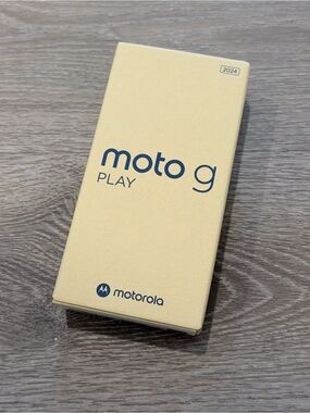 Motorola beige and navy moto g play packaging